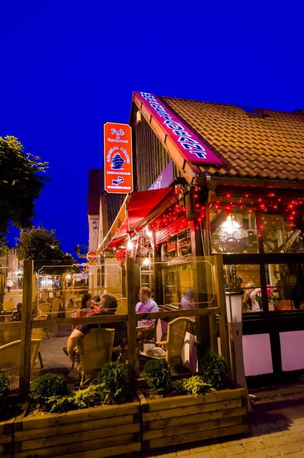 Villa & Restaurant Admiral Nelson Hel Exteriér fotografie