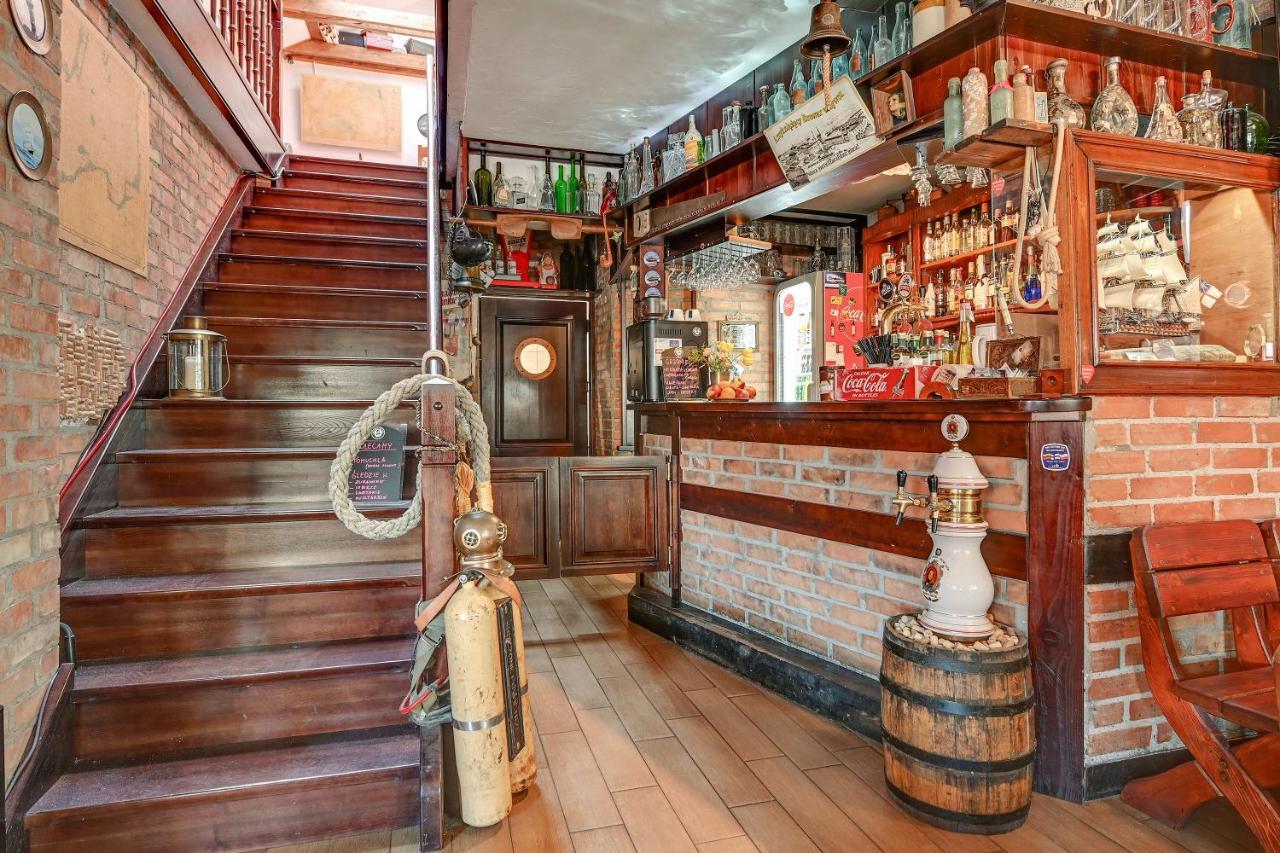Villa & Restaurant Admiral Nelson Hel Exteriér fotografie