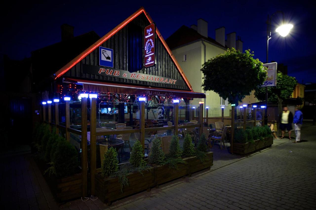 Villa & Restaurant Admiral Nelson Hel Exteriér fotografie