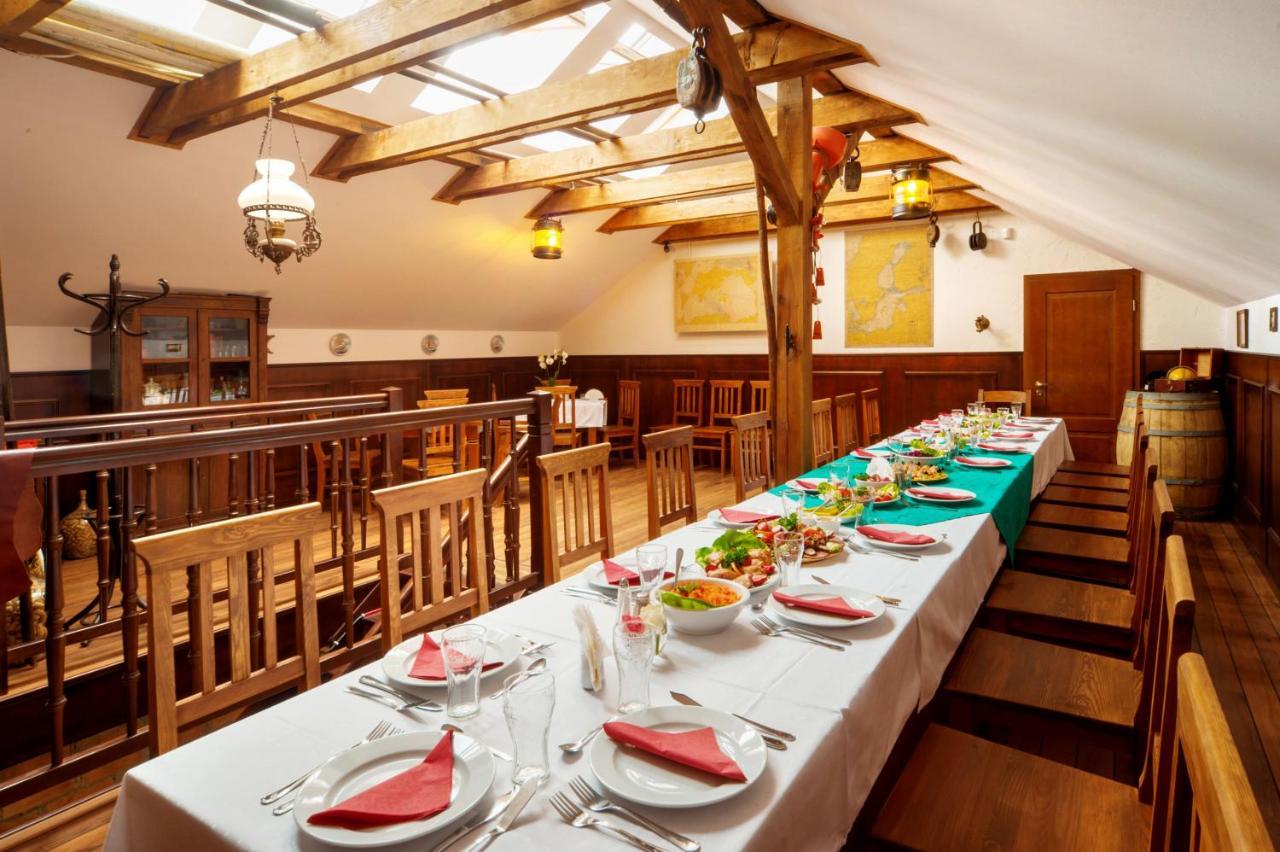 Villa & Restaurant Admiral Nelson Hel Exteriér fotografie